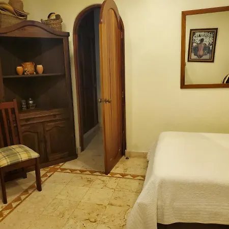 Casa De Buena Madera-2