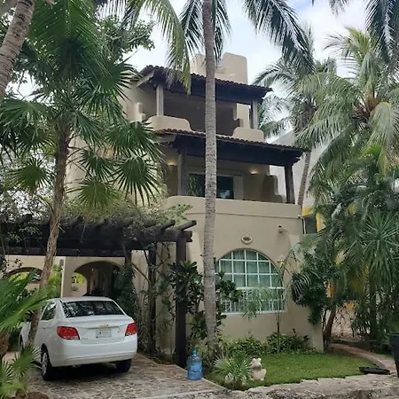 Casa De Buena Madera-3