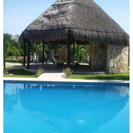 Acogedora Casa En Playa Del Sol-3