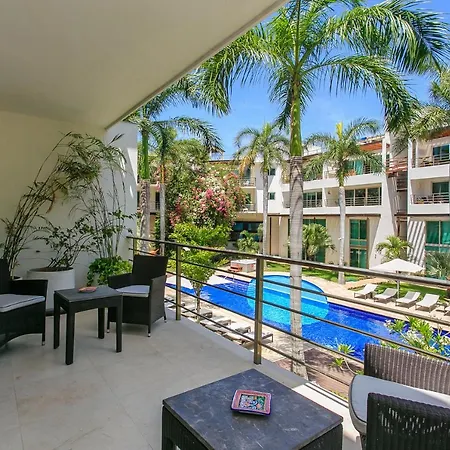 3-Level Condo With A Private Balcony & Rooftop Lounge-3