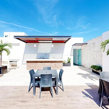 Eight Vip Beach Condo 301-3