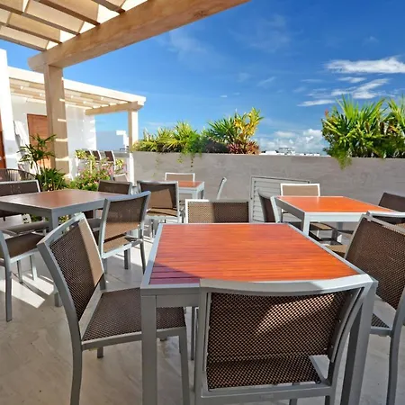 Two Bedroom Apartment Balcony Suite-3
