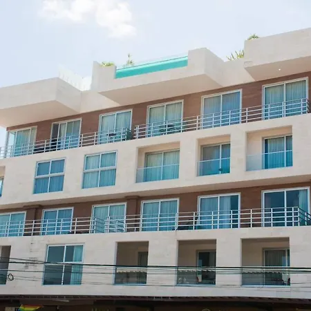 Tiffany Luxury 2 Bdr Condo, Walking To The Beach-3