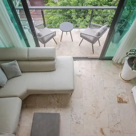 Location- 3-Bdr Penth-150 Mbps- Pool- Priv Rooftop-3
