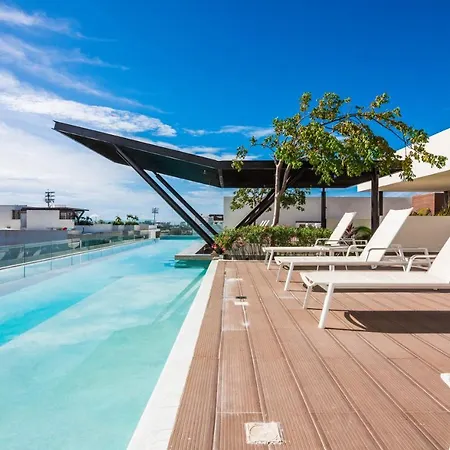 Lovely 1 Bedroom With Incredible Rooftop Pool-2