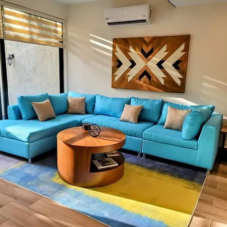 Amazing Dream Home In Gated Community-2