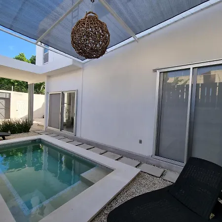 Modern Villa Rutelena +Good Location+Pool+Ac+Sleeps 12-3