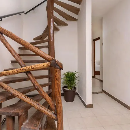 Simply Comfort Stylish Las Palmas Apartments With Pool-2