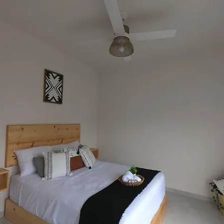 Bonito Y Moderno Departamento En La Riviera Maya-3