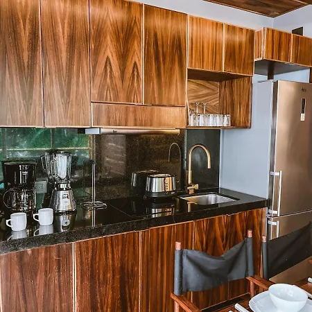 Nautical Design Apartment Near Beach-3