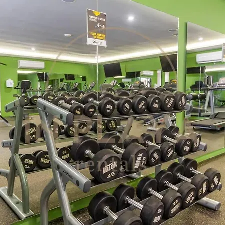 Luxury Studio With Kitchen Ac Gym Pool Cinema-3