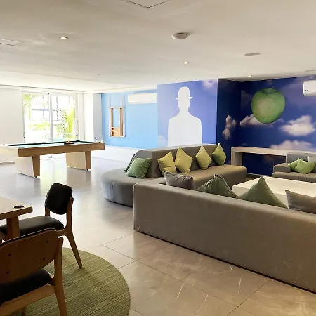 Studio W/Rooftop Pool Only 2 Mins From The Beach-2