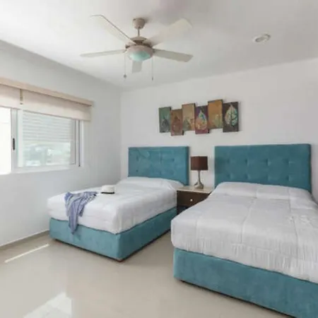 Breathtaking Ph With Private Jacuzzi In The Terrace & Gym-2