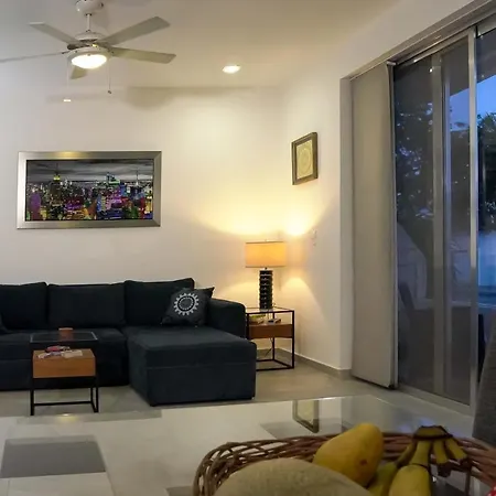 Cozy Downtown Condo With Pool And Gym-3