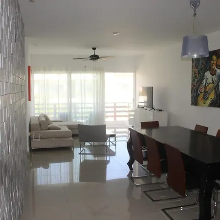 Hermoso Ph En Zona Exclusiva De Playa Del Carmen-2