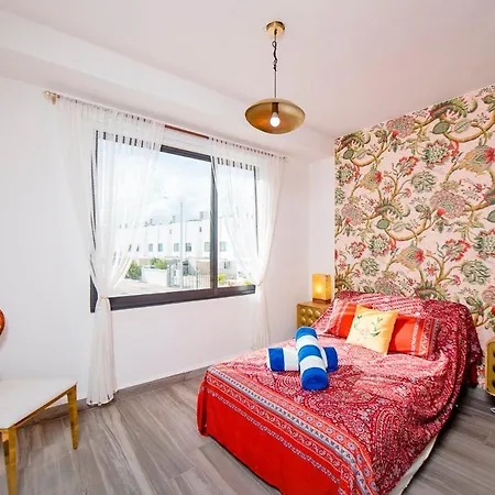 Charming & Comfortable House, 15 Min To Downtown-2