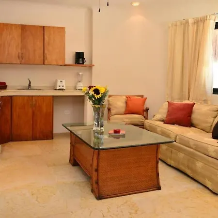 Blue Palms Suites, Pool Onsite, Steps To The Beach & 5Th Ave-2
