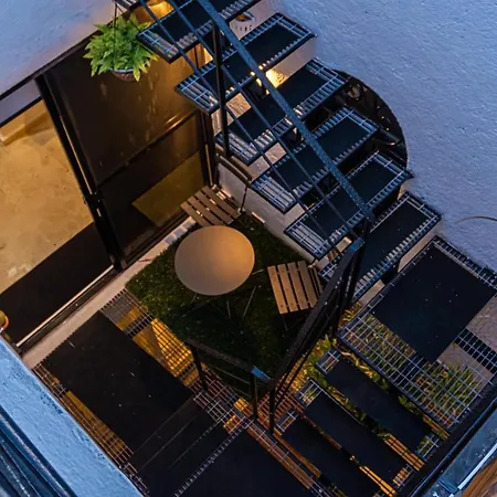 Best Loca! Lux Sunroof Penthouse. Mod. Amenities-2