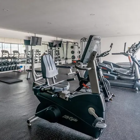 Central Condo With 2 Bedroom Rooftop & Pool At Ipana, Icaro-3