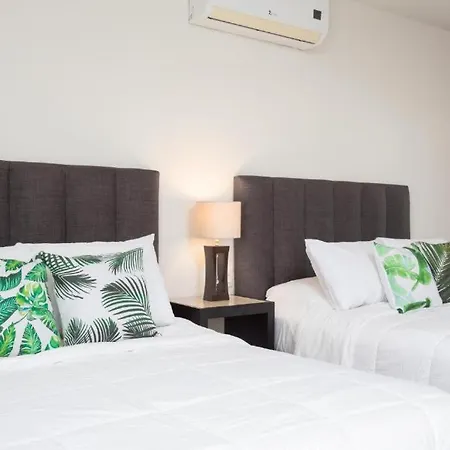 Apartment Near Beach-2