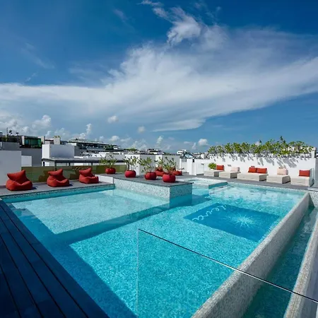Lovely Loft Style Condo 2 Bed 2 Bath Steps To The Beach And 5Th Avenue-2