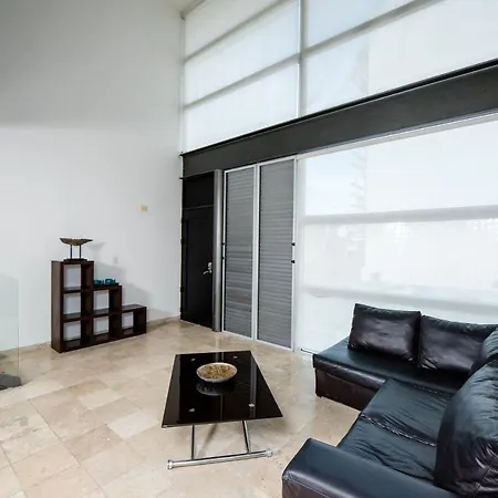 Lovely Loft Style Condo 2 Bed 2 Bath Steps To The Beach And 5Th Avenue-3