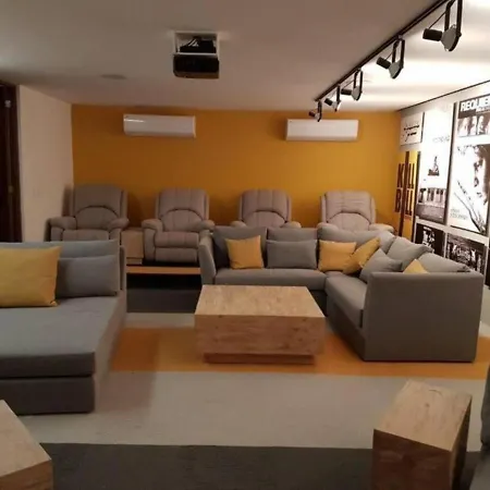 Incredible Apartment 8 Pax Near The Top Beach-2