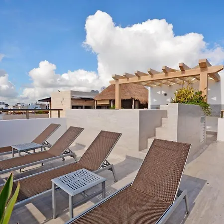 Penthouse With Private Pool Close To The 5Th Avenue-2