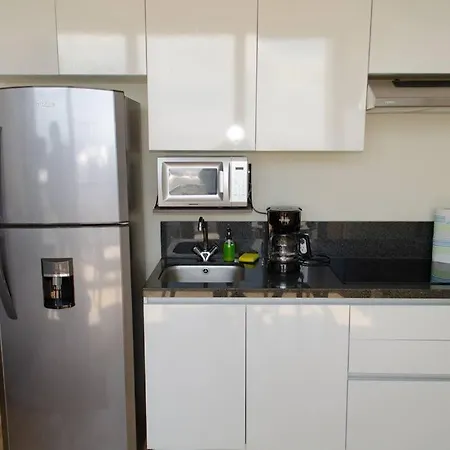 Stunning Oceanfront View Apt / Sky Bar & Rooftop - 516 Musa-2