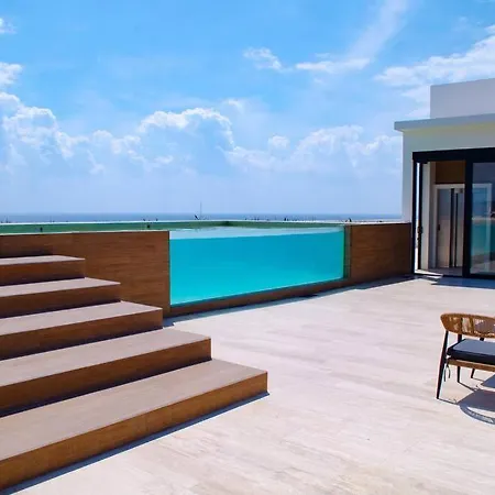 Stunning Oceanfront View Apt / Sky Bar & Rooftop - 516 Musa-3