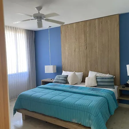 Spacious 1Bd W/Private Rooftop & Plunge Pool-3