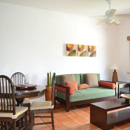 Beautiful Condo On 10Th Av In The Center Of Playa-2