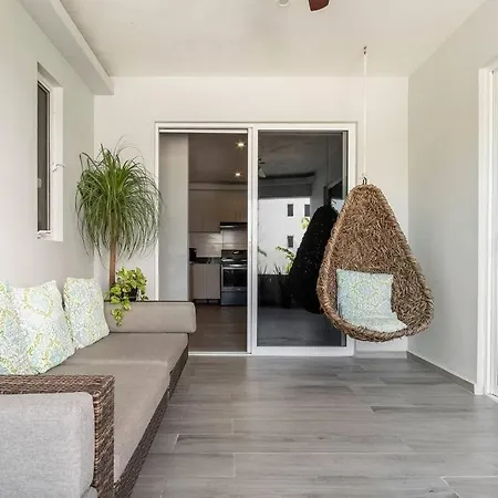 Cozy & Bright Condo Near Playacar-3