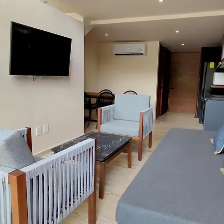 Beautiful 2 Story Loft Near The Beach-3