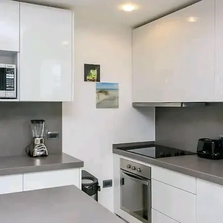 5Th Avenue Oasis: A Stylish 1-Bedroom Condo In The Heart Of Playa Del Carmen-2