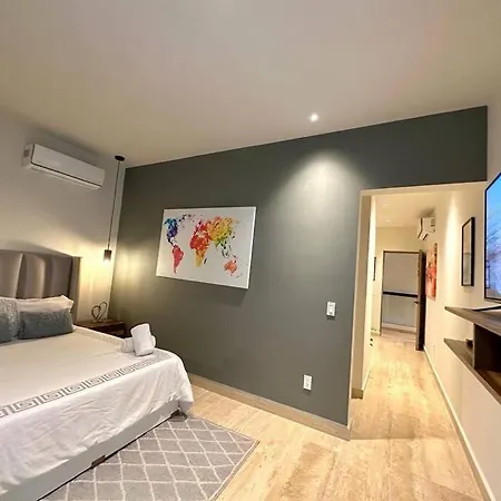 Pool View Condo / Rooftop Pool, Jacuzzi, Gym & Bar-2