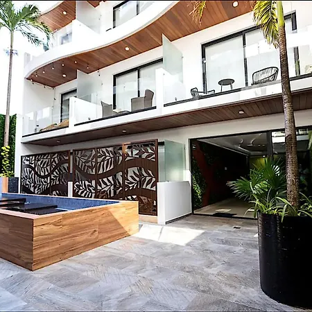 Beautiful Downtown Studio - Brand New!-2