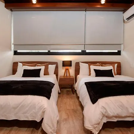 Luxurious Central Condo With Pool, Gym, And More!-2