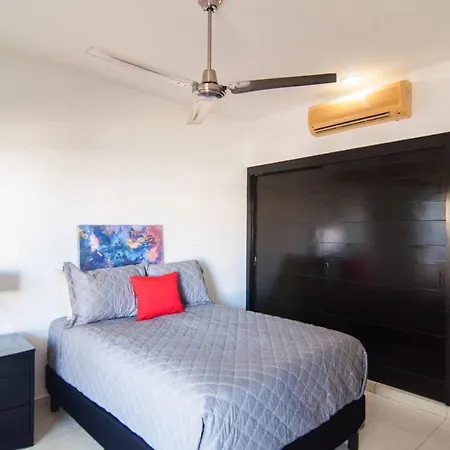 Huge 2Br Condo With Pool Near Famous 5Th Ave & Beach-2
