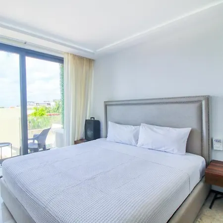One Paralia 405-3