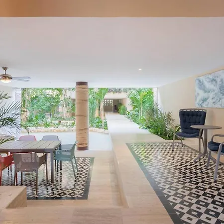 Fashionable Studio With 2 Pools And Gym Plus Bbq And Security-2