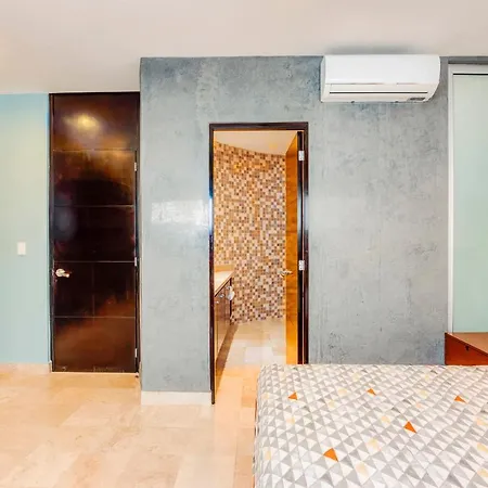 Stylish 2-Story I 2 Blocks To 5Th Ave I Walk To Beach-3