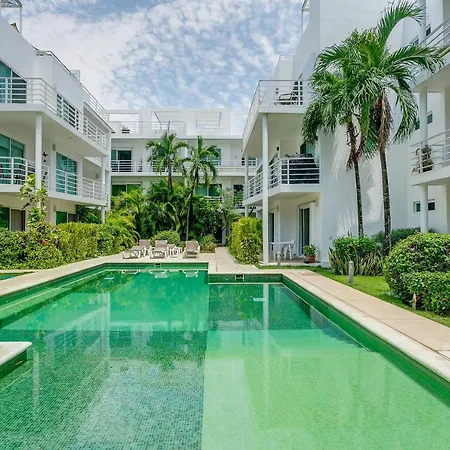 Bright And Airy Condo Pool Parking 100 Mbps Wifi-2