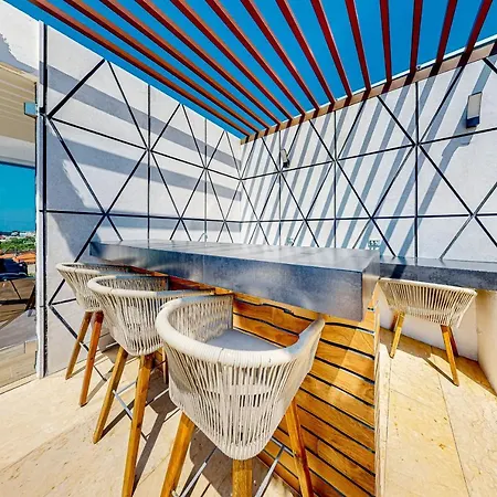 One Paralia 405-2
