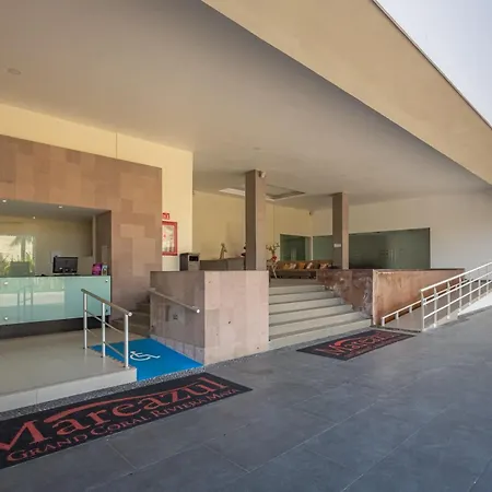 Casa Los Mares Ocean Front Penthouse Condo-3