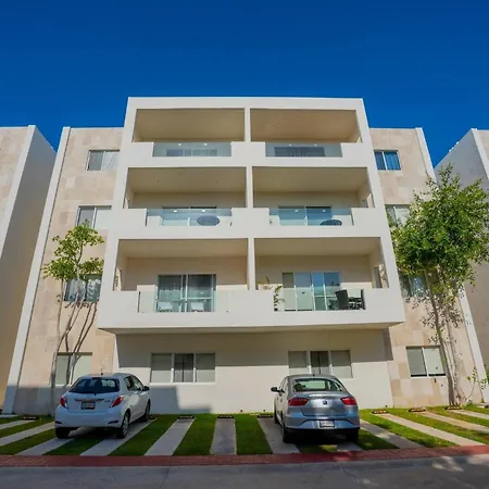 Luxury Apartment With Poll-3