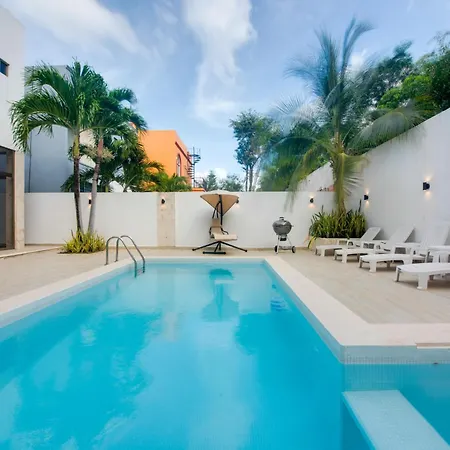 1 Mi To Beach: Luxe Playa Del Carmen Home W/ Pool-3