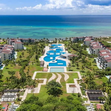 Luxury 3 Bedroom Condo - Beachfront Complex At Mareazul - Buena Vida-2