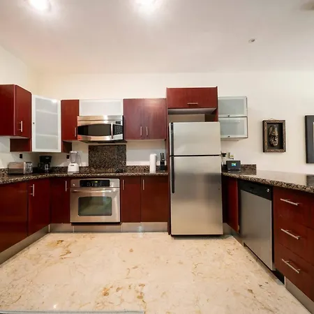 Condo Surf 301 - Luxury Oceanview Beachfront With Gym - At El Faro Condos-2