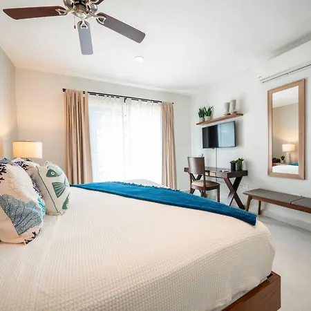 Modern Penthouse With 2 Bedrooms & Pool Sol Tranquilo At Margaritas II-2